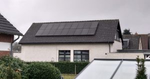 Photovoltaikanlage für 6,57 kWp seitliche Ansicht